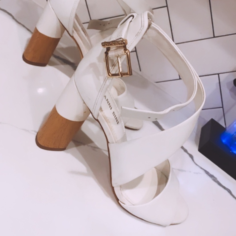 Gianni Bini White Heels